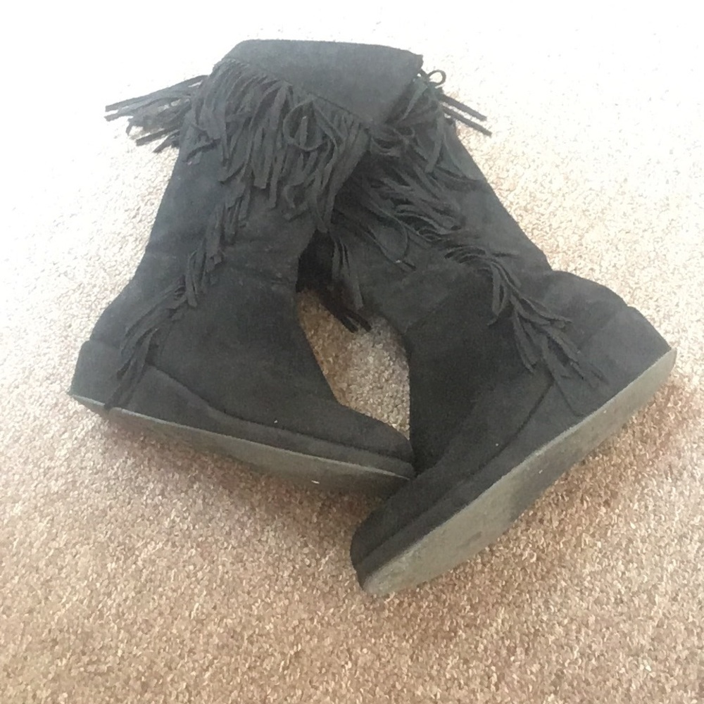 Girl fringe boots