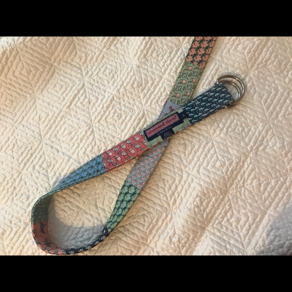 Vineyard vines belt
