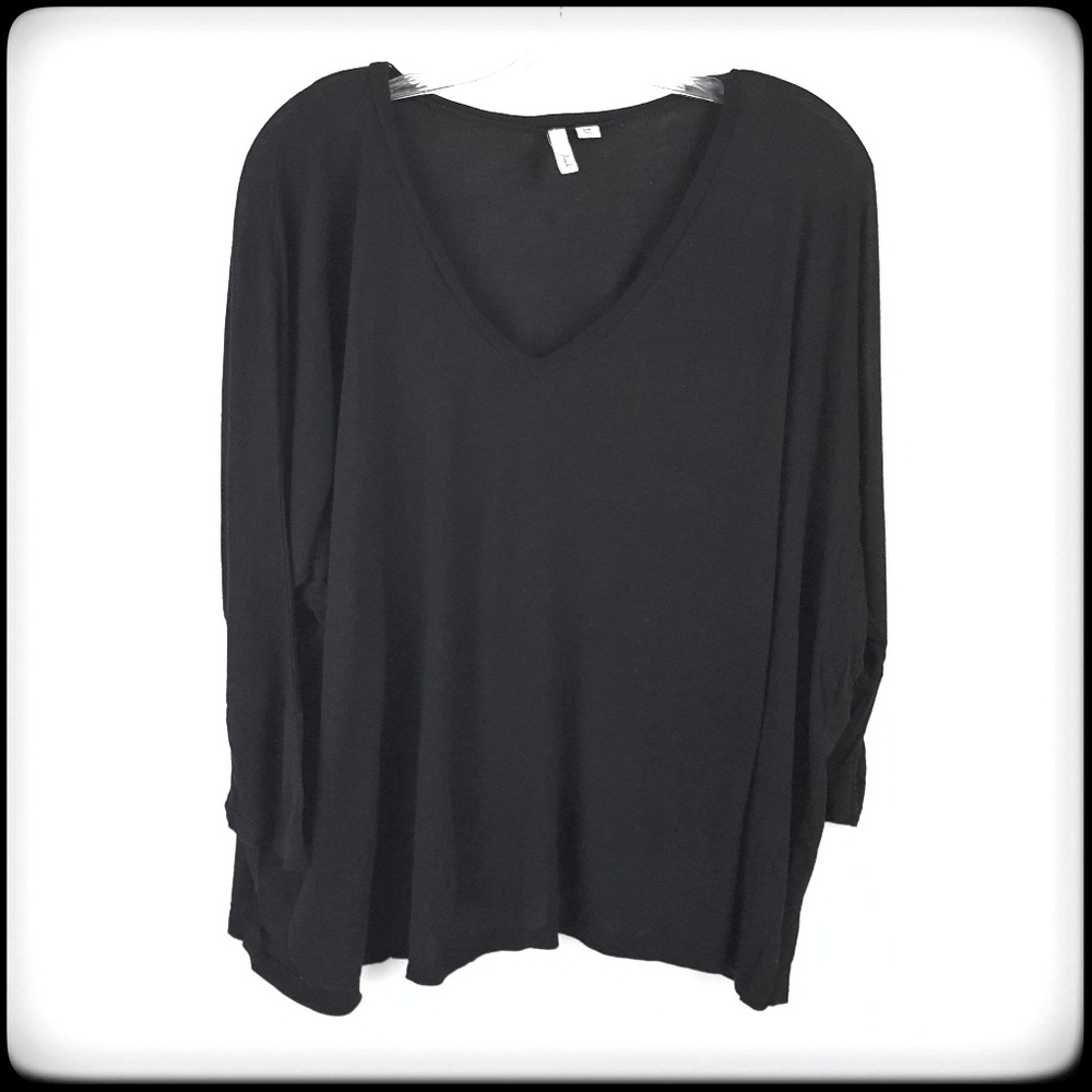 Frenchi black batwing top