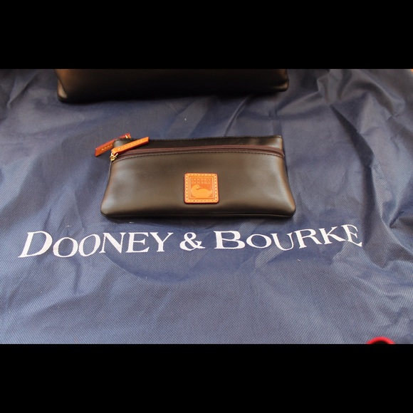 Dooney and Burke black leather hobo + wallet - Picture 4 of 5