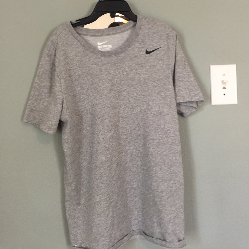 nike tee