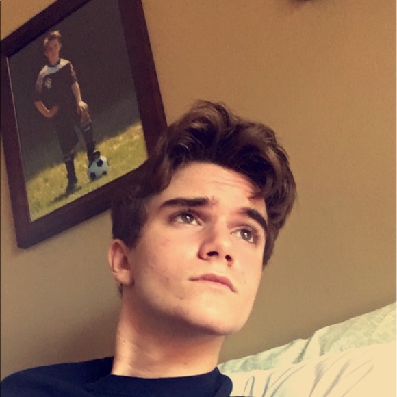 Meet your Posher, Josh - Picture 1 of 1