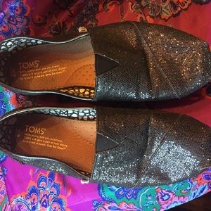 TOMS Classics in black glitter