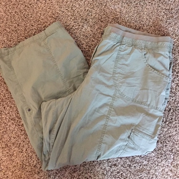 Lane Bryant Pants - Lane Bryant Light Army Green Cargo Crops