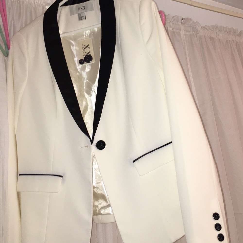 Large Forever21 black and white blazer, never worn