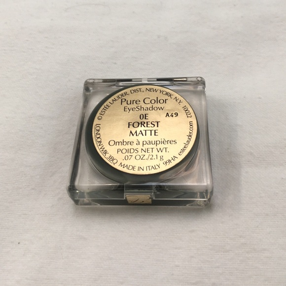Estée Lauder eyeshadow in forest matte - Picture 4 of 4