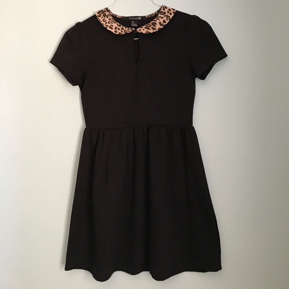Leopard print Peter Pan collar dress