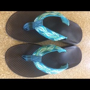 Women's size 8 Chaco flip flops