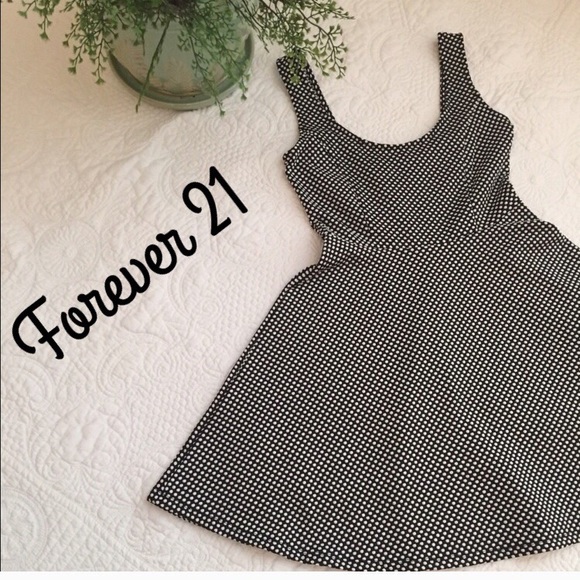 🦋Forever21 Swing Dress - Picture 2 of 4