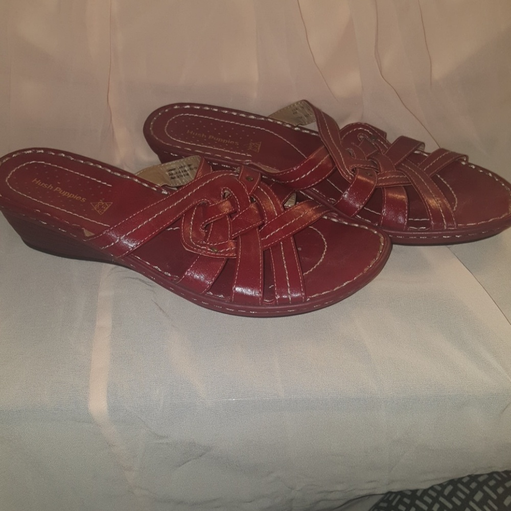 Hush puppies red low wedge sandal