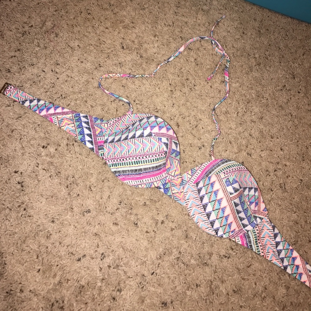 Printed bikini top