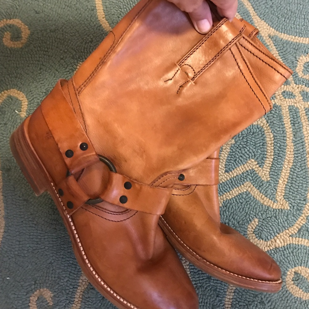 Frye women's short leather boots