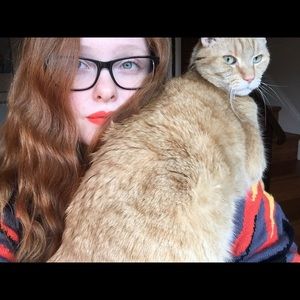 Meet your Posher, Claire