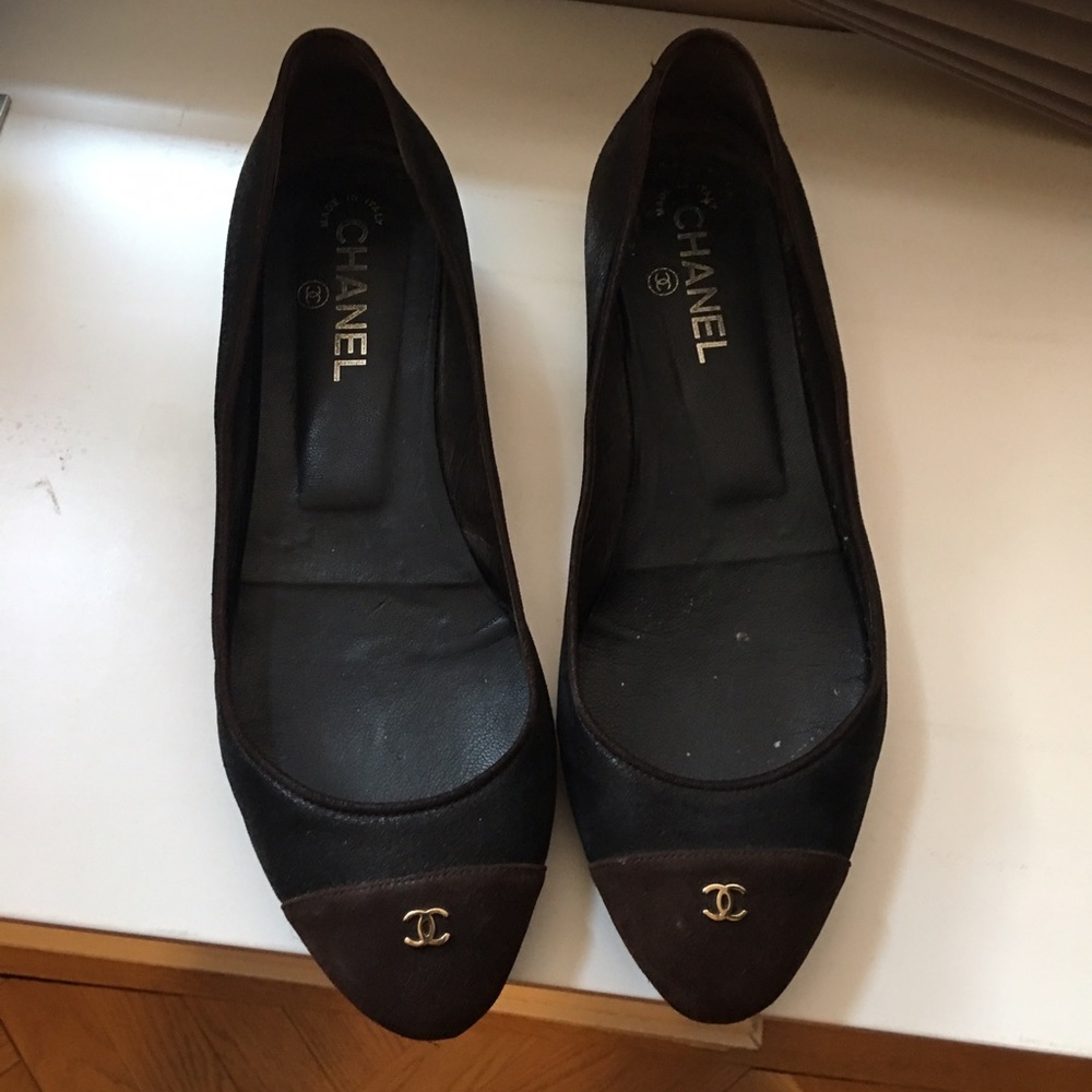 Chanel two times toe classic flat.