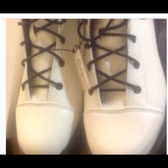 ❤️Thick sole fun sneaker type shoes - Picture 2 of 3