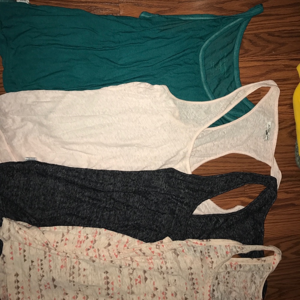 American Eagle tank tops