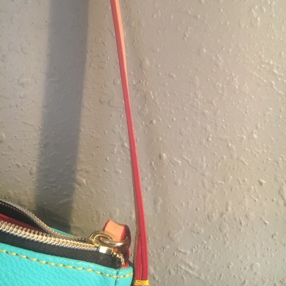 Authentic small Dooney&  Bourke. Purse - Picture 4 of 6