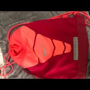 Pink Nike elite jaw string bag