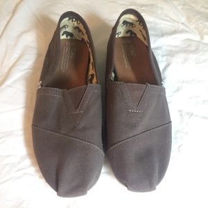 Men's Toms