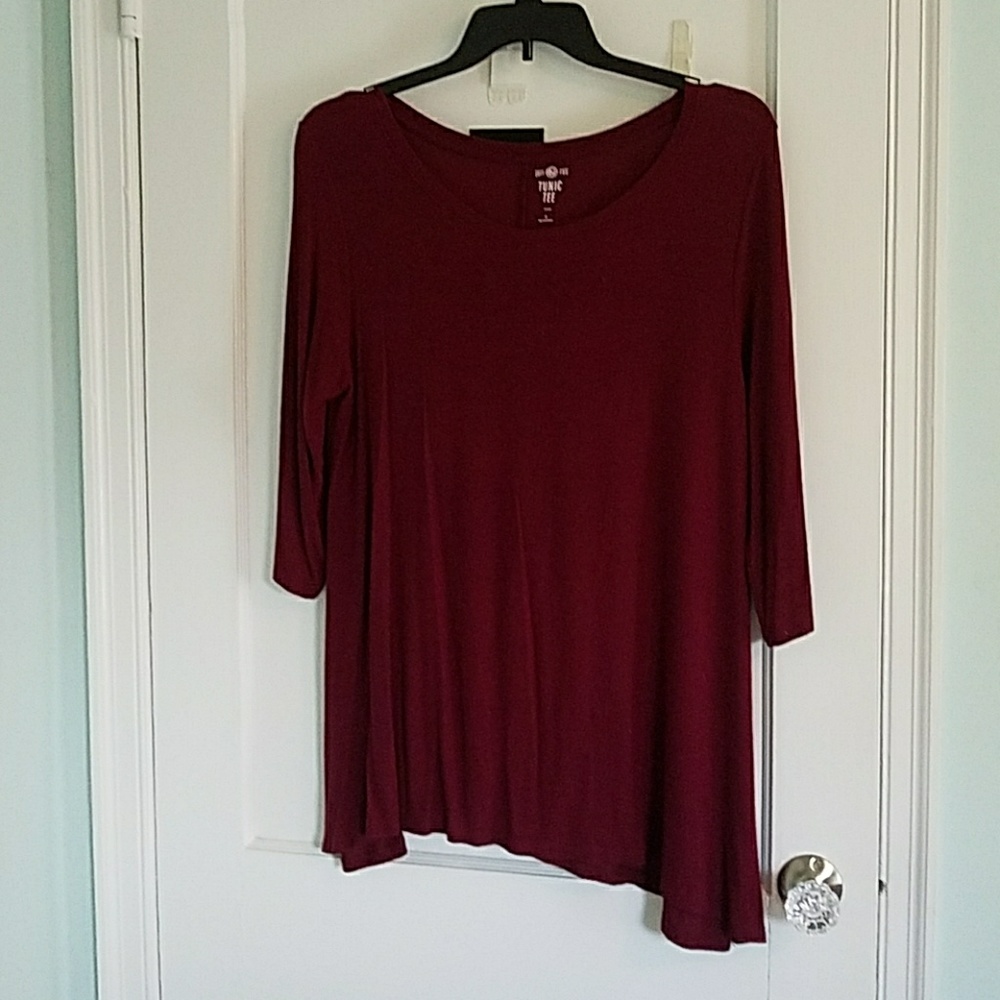 S.O. Brand size XL juniors 3/4 sleeve swing top