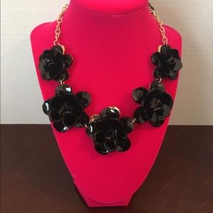 Beautiful black flowered detailed necklace