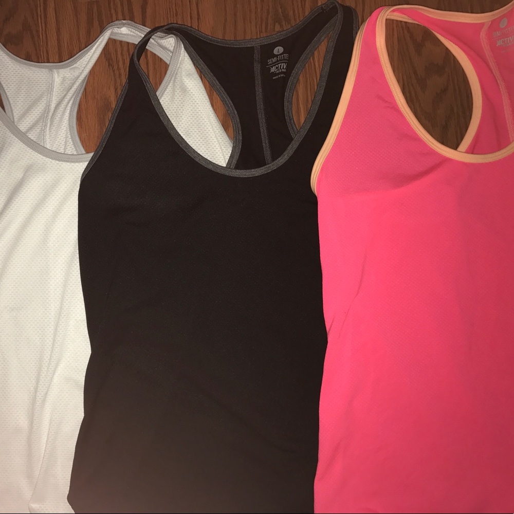 Oldnavy workout tanks