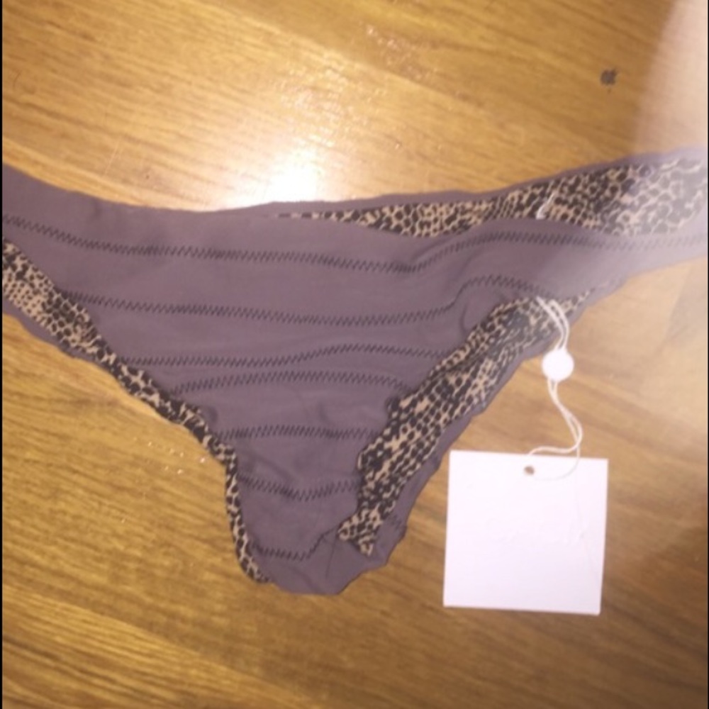 Acacia jamican bottoms