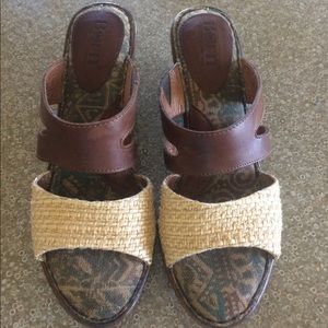 Born size 8 slip on wedges