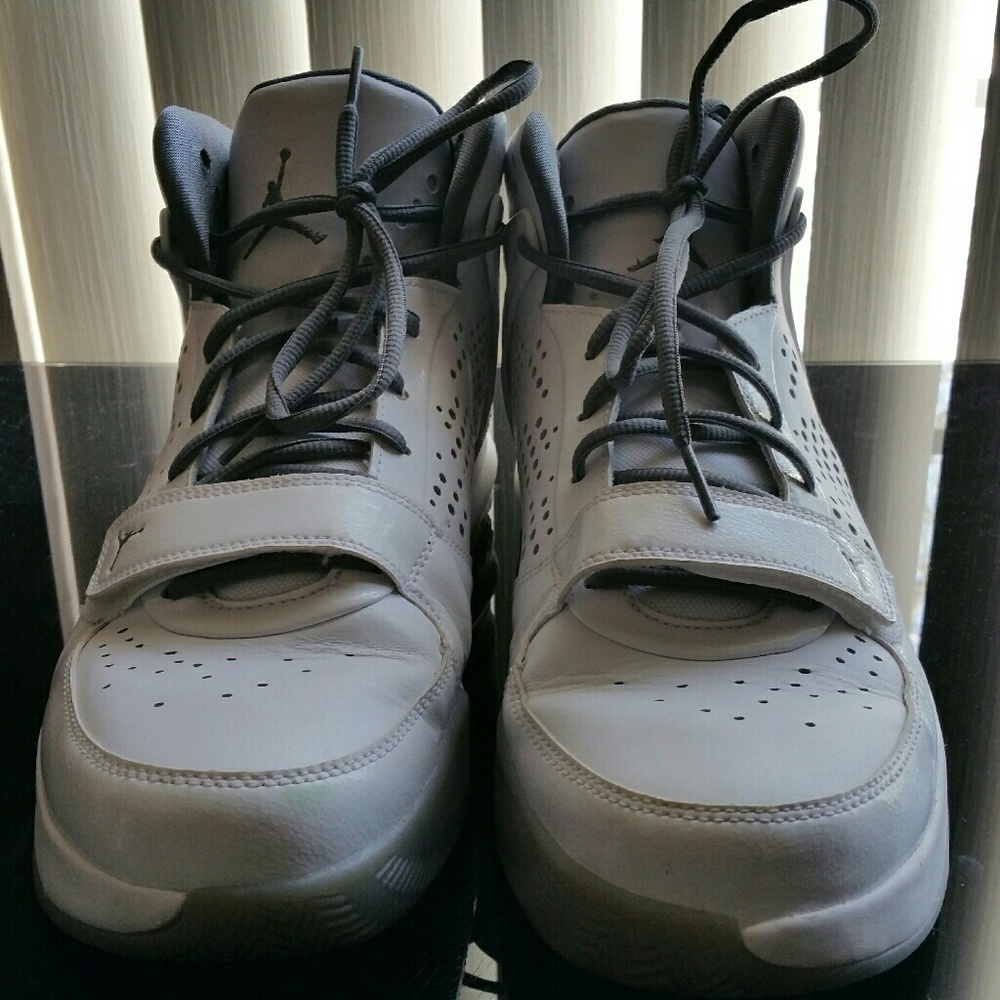 Nike Air Flight Classic Size 11 - image 2