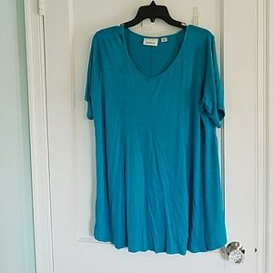 Avenue Size 14/16 short sleeve tunic tee