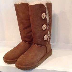 Ugg Bailey Button Triplet II 1016227 Chestnut US:6