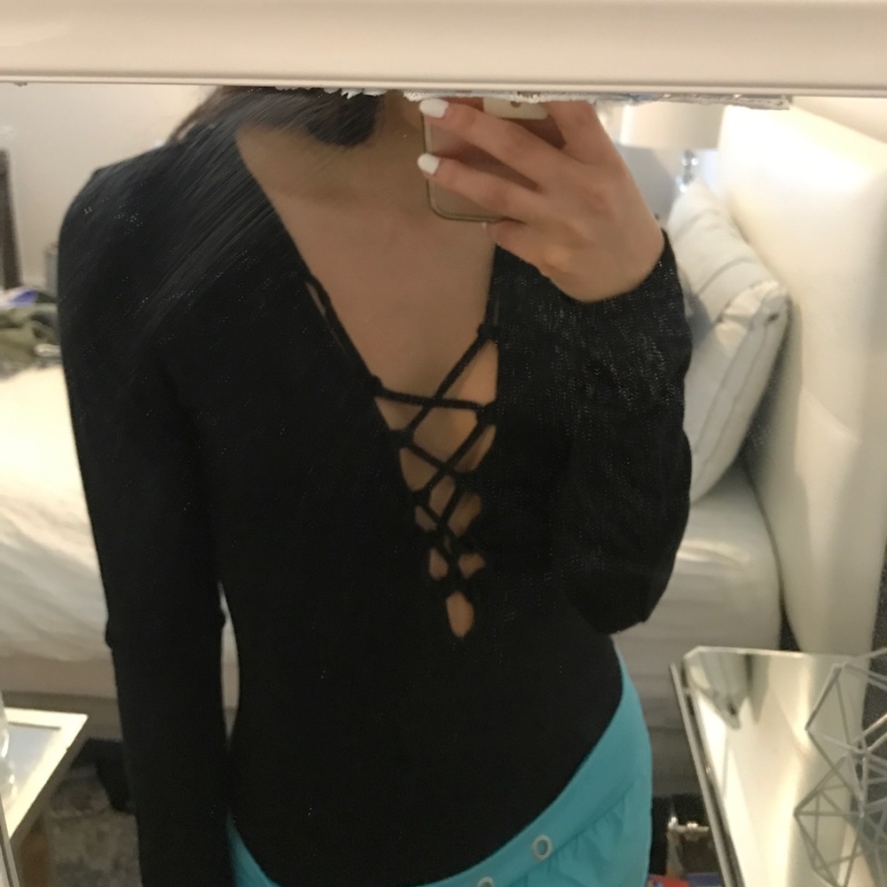 Cris cross body suit