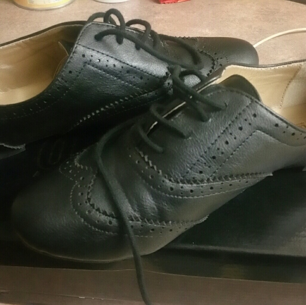 A.X.N.Y vintage looking shoes brand new