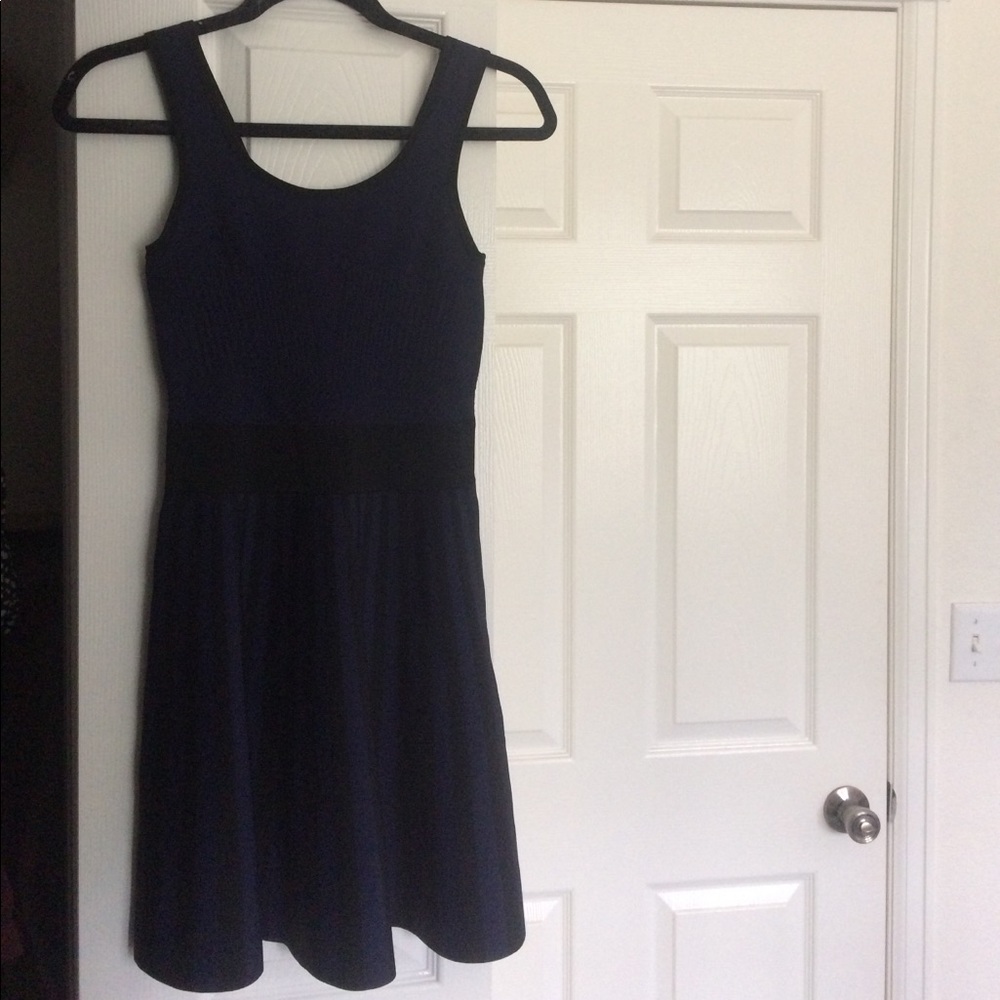 Navy Guess Dress 💙