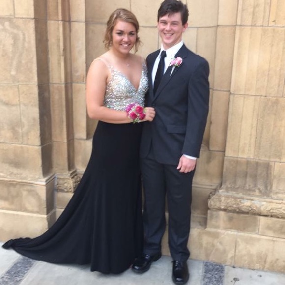 Prom dress - Picture 2 of 3