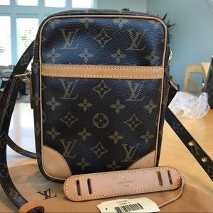 Louis Vuitton Danube 21