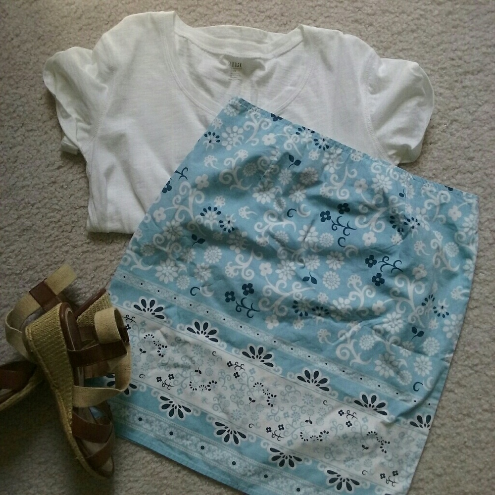 SO patterned skirt, size 3