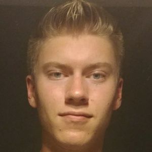 Meet your Posher, Cameron