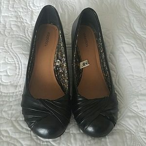Xhilaration Black Flats 7.5