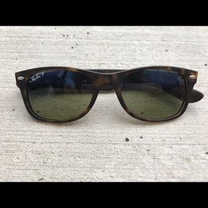 Ray-Ban New Wayfarer Classic Polarized Sunglasses
