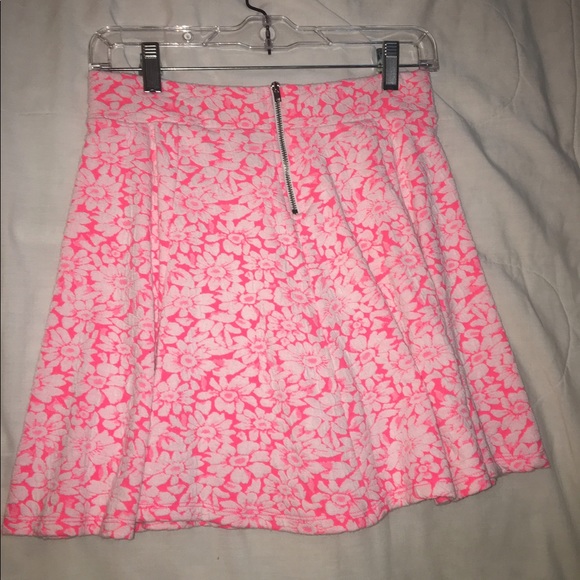 Skirt - Picture 2 of 2