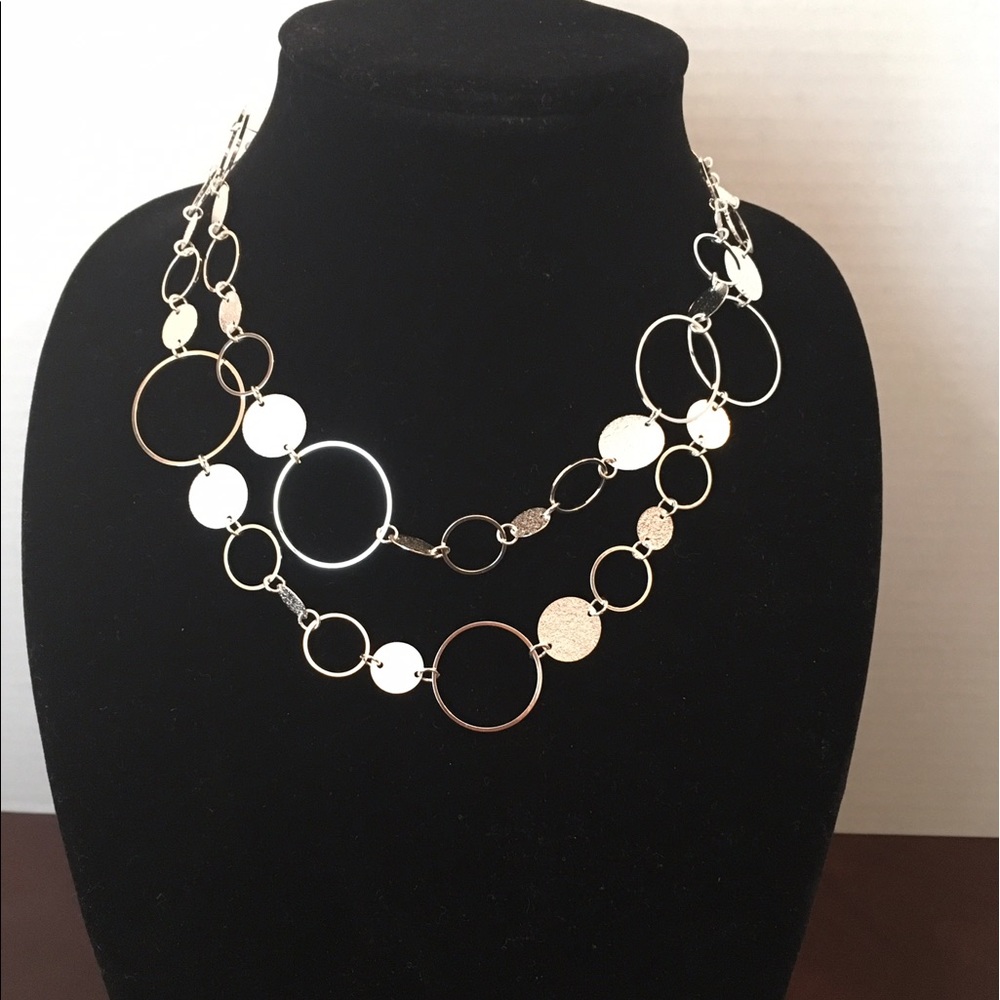 Silver detailed necklace
