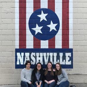 Meet your Posher, Danielle