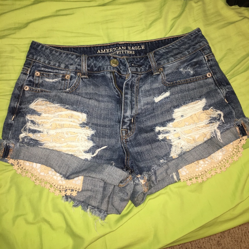 FINAL DAYS BEFORE GONE: American Eagle shorts