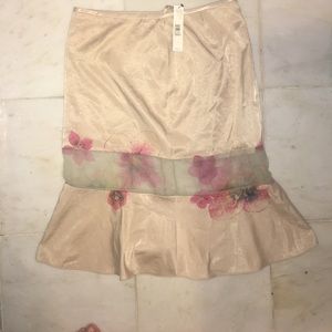 Brand-new with tags DKNY skirt