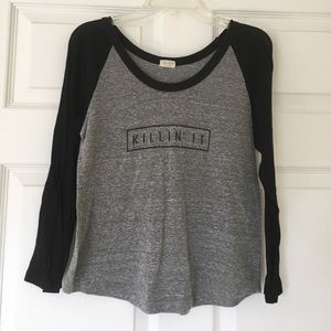Killin' It black and gray tee shirt