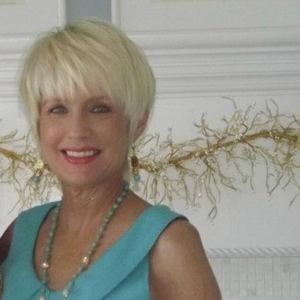 Meet your Posher, Debbie