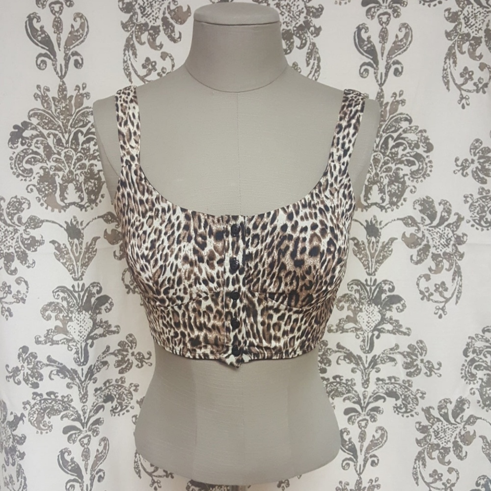 Leopard crop top