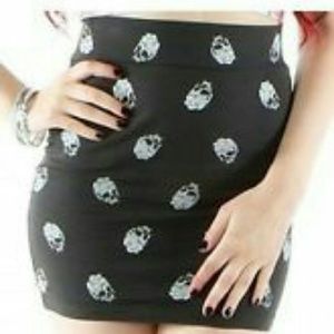 Iron fist skull set with top and mini skirt