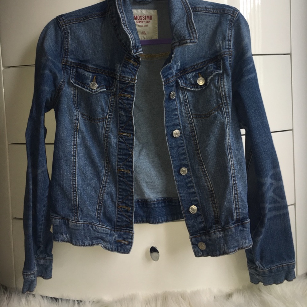 Mossimo light wash jean jacket🌸